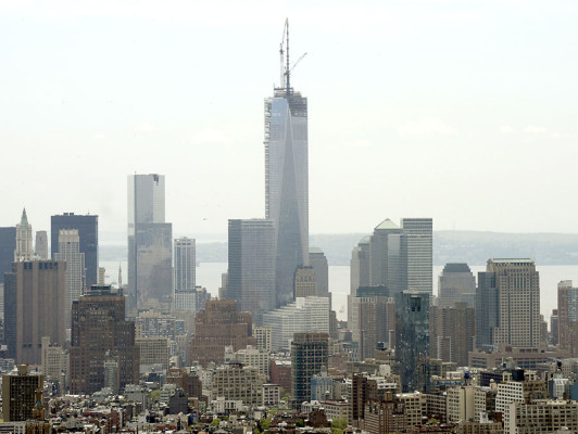 Colocan la última pieza del nuevo World Trade Center