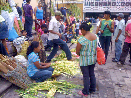 Inicia venta de ramos en Tegucigalpa
