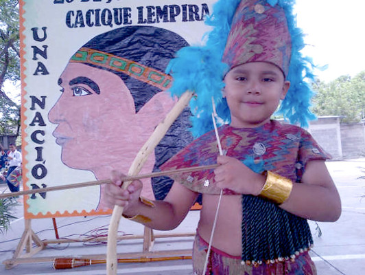 Histórico legado de Lempira revive en las escuelas