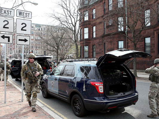 Tres muertos y más de 100 heridos por explosión en maratón de Boston