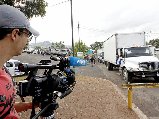 Trasladan maletas electorales en Distrito Central
