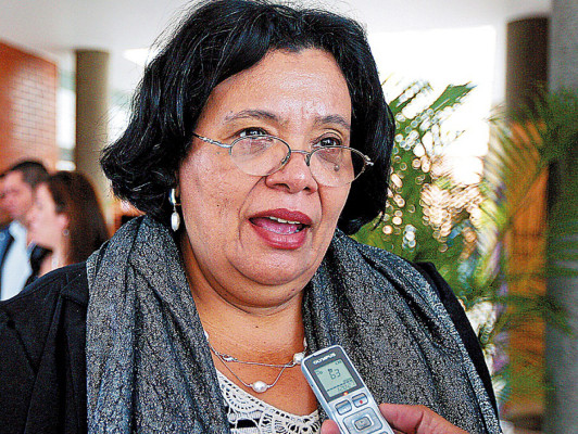 Propondrán ampliar mandato de rectora