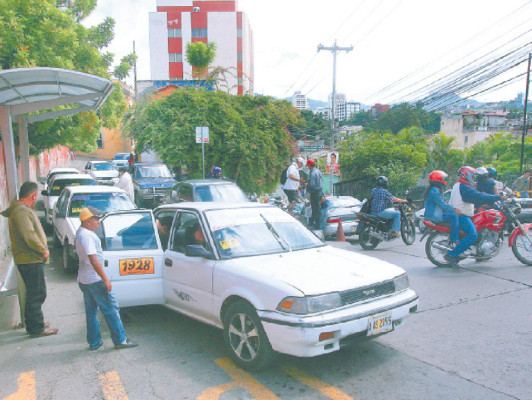 Tegucigalpa: Entre 1 y 20 lempiras diarios pierde cada usuario en transporte