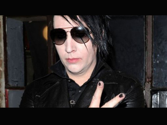 Marilyn Manson colapsa en concierto