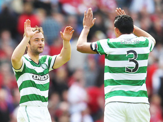 Emilio Izaguirre destaca en empate del Celtic