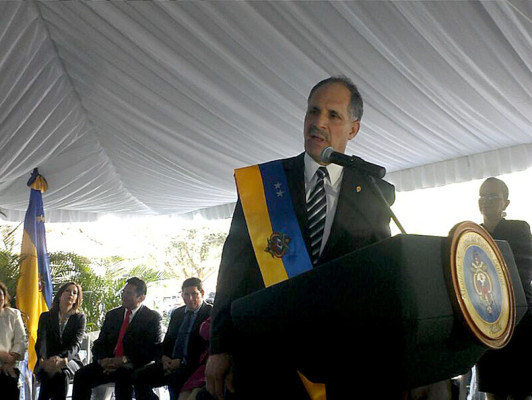 Nasry Asfura asume como alcalde del DC