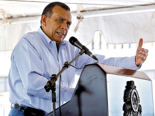 Lobo no ve crisis en Honduras, sino en gobierno