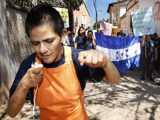 Reclaman por recortes a discapacitados