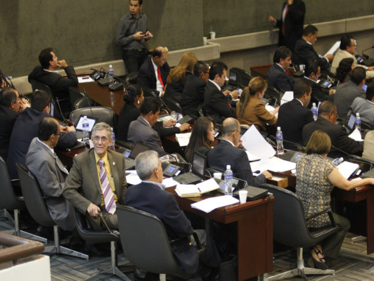 Aprueban ley de plebiscito y referéndum