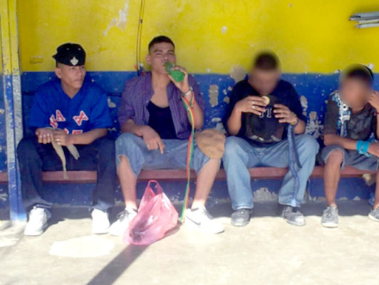 Capturan a presuntos pandilleros en posesión de armas