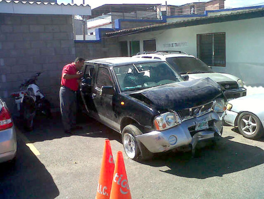 Un policía herido deja persecución a banda de robacarros en Comayagüela