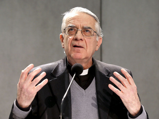 Cardenal argentino Mejía sufre infarto en Roma