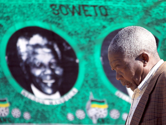 Nelson Mandela responde mejor al tratamiento