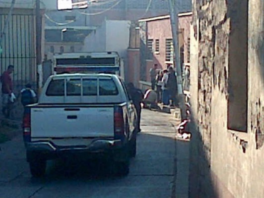 Atado y con el rostro vendado encuentran cadáver de joven