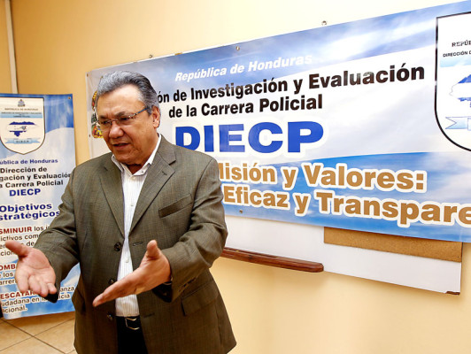 Presidente convoca a reunión a Conasin