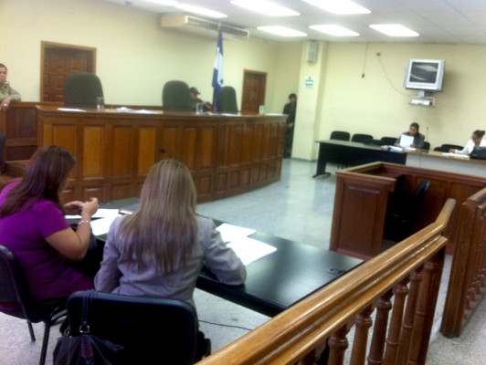 Tribunal admite 69 pruebas por el crimen de Villatoro