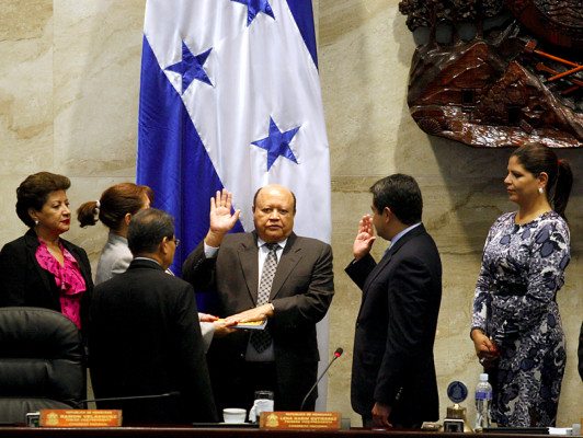 CN juramenta a nuevos magistrados de Sala Constitucional