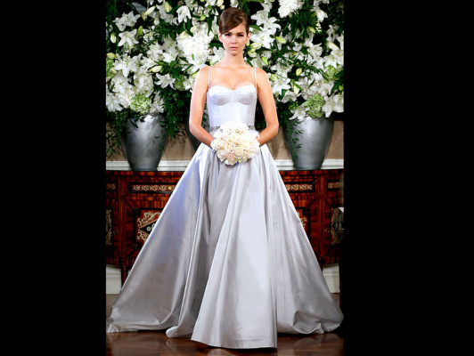 FOTOS: Vestidos de novia con dulces siluetas retro