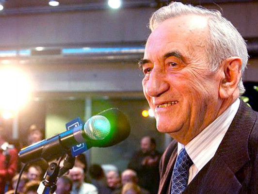 Muere el ex premier polaco Mazowiecki