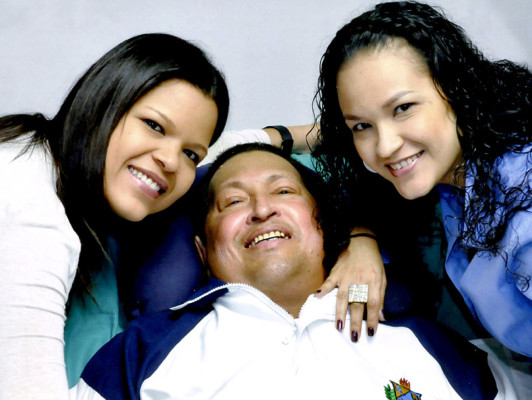 Muestran las primeras fotos de Hugo Chávez desde diciembre