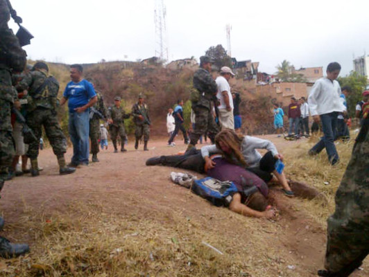 Asesinan a policía y a su hijo en cancha de fútbol de residencial Plaza