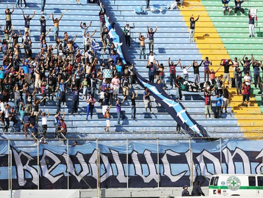 Con 150 barristas y sin menores de edad: Así es la reapertura en los estadios de Honduras