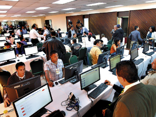 Inicio de escrutinio pone a Álvarez dos puntos arriba