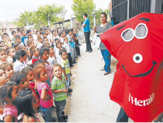 EL HERALDO lleva esperanza a aldea de Corinto, San Lorenzo