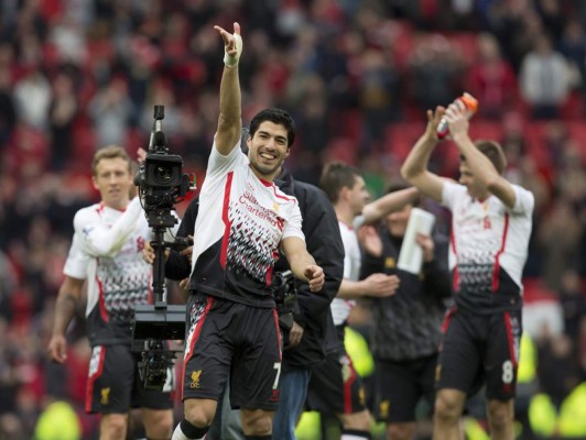 Liverpool golea 6-3 al Cardiff con triplete de Suárez