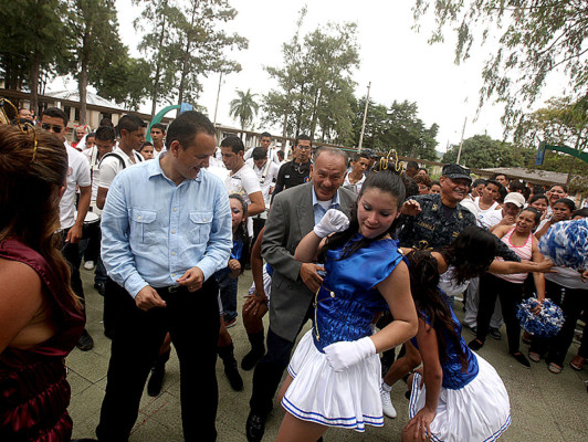 VIDEO: Reclusas hondureñas celebran las fiestas patrias