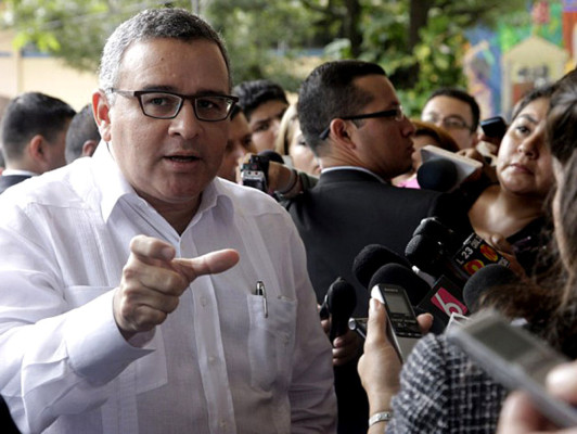 Funes insiste que isla Conejo es de El Salvador