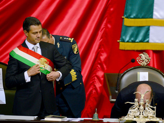 Peña Nieto juró como nuevo presidente de México
