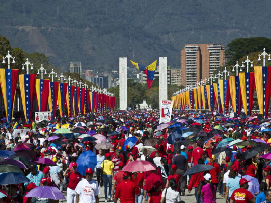 Chávez será expuesto 7 días y será embalsamado