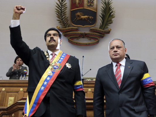 Maduro jura como presidente encargado de Venezuela