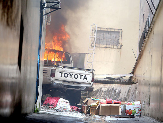 Incendio en bodega de la Alcaldía municipal en centro de Tegucigalpa