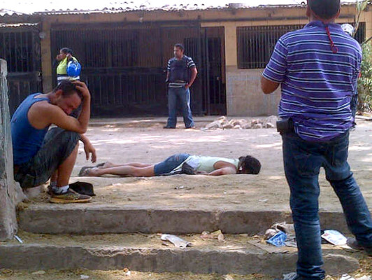 Cinco muertos en ataque para golpear a sucesor del 'Gato Negro”