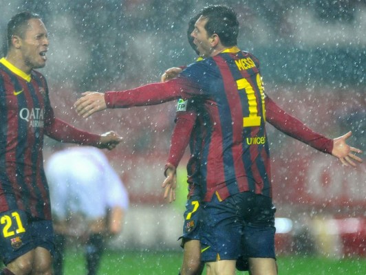 Barcelona recupera el liderato de la mano de Messi