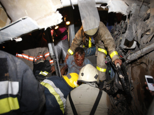 Accidente de autobús deja al menos 15 heridos