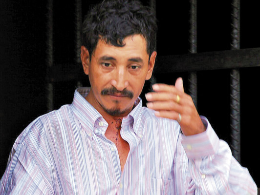 Otro caso de salvajismo, padrastro le pega con un tubo a menor