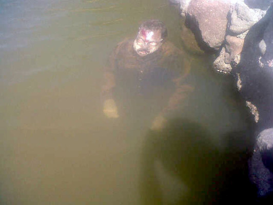 Flotando en laguna hallan cuerpo de vendedor de bienes raíces