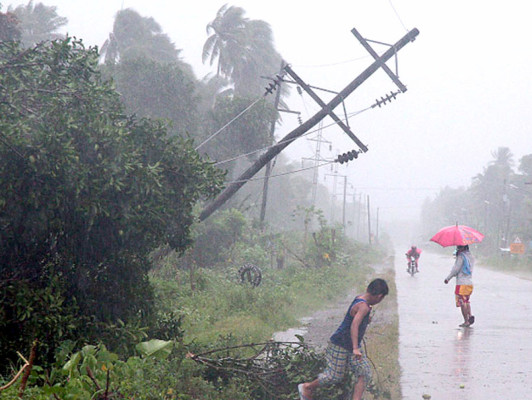Tifón golpea las Filipinas; hay 33 muertos
