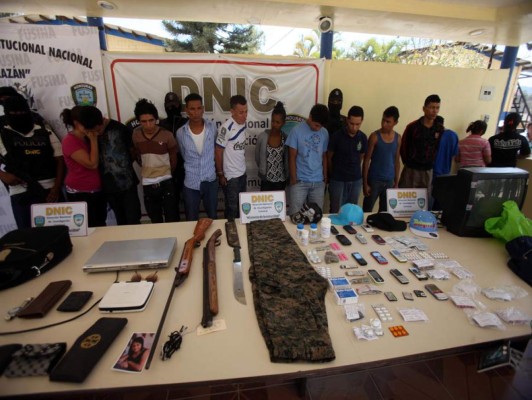 DNIC realiza redada en el centro de Tegucigalpa