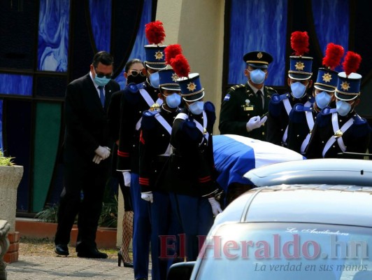 Las 12 imágenes del último adiós al expresidente Rafael Leonardo Callejas