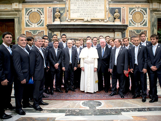 El papa bendice a las selecciones de Argentina e Italia