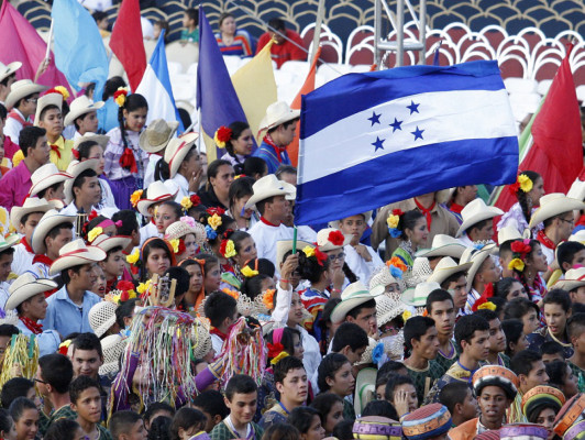 Colorido tributo a raíces hondureñas