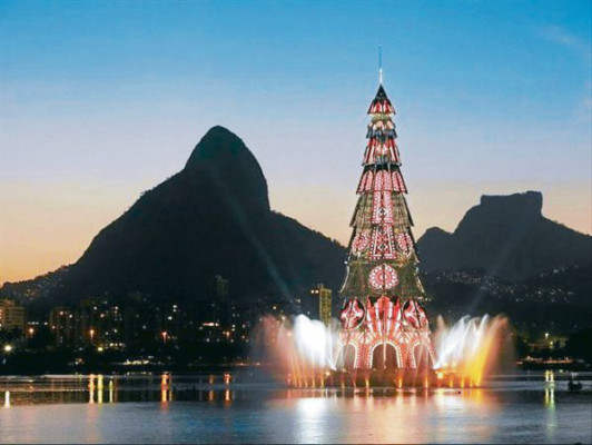 Árboles modernos, pero que mantienen la esencia de la navidad