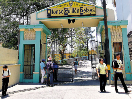 Centros privados impartirían clases los sábados