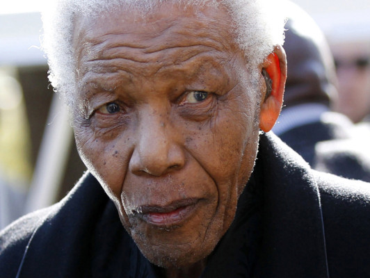 Nelson Mandela hospitalizado por una infección pulmonar