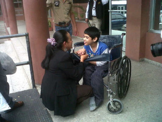 Ministerio Público se encargará de caso de niño especial abandonado