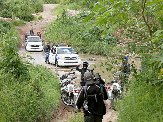 Policía rescata a joven que estaba a punto de ser asesinado